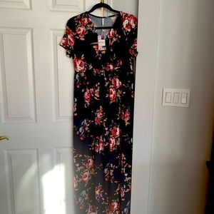 Large maxi maternity dress.  Tags on never worn